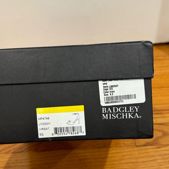 Badgley Mischka Lindsay Satin Heels - Picture 4 of 6